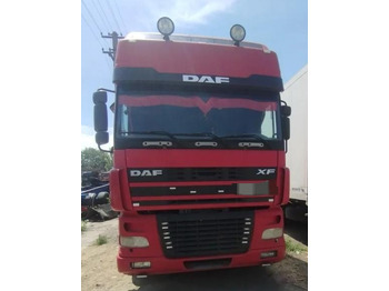 Xe đầu kéo DAF XF