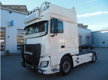Xe đầu kéo DAF XF 106 480