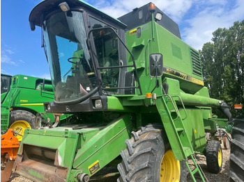 Máy gặt đập JOHN DEERE
