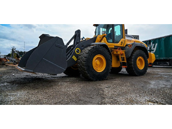 Máy xúc lật bánh lốp VOLVO L120H