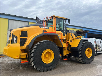 Máy xúc lật bánh lốp VOLVO L220H
