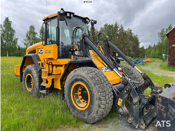 Máy xúc lật bánh lốp JCB 427