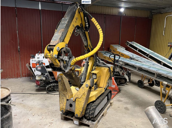 Máy móc xây dựng BROKK 90 Demolition / Forming robot: hình 2