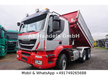 Xe ben IVECO Trakker