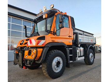 Xe ben UNIMOG