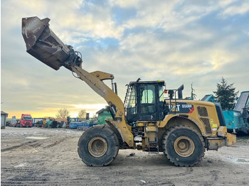 Máy xúc lật bánh lốp CATERPILLAR 950M