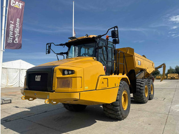 Xe ben đổ có khớp nối CATERPILLAR 730