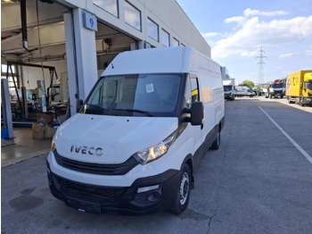 Xe van chở khách IVECO Daily 35s14
