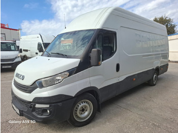 Xe van chở khách IVECO Daily 35s16