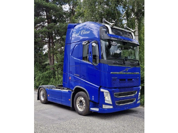 Xe đầu kéo VOLVO FH 500