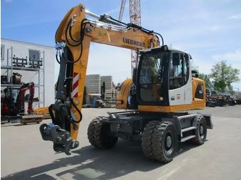 Máy xúc bánh lốp LIEBHERR A 916