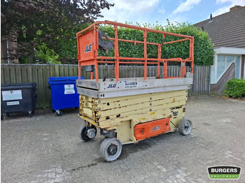 Máy nâng người hình kéo JLG
