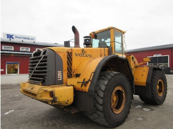Máy xúc lật bánh lốp VOLVO L220E