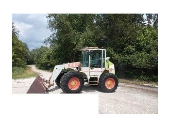 Ngõng moay ơ CLAAS