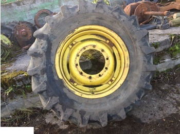 Bánh xe JOHN DEERE