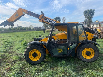 Xe nhấc hình viễn vọng kính JCB