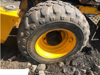 Bánh xe JCB
