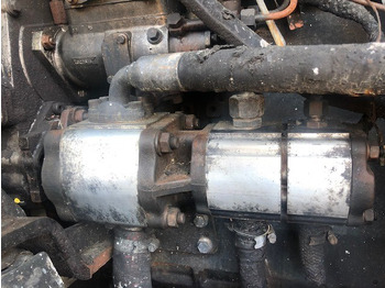 Bơm thủy lực MANITOU