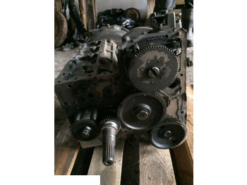 Động cơ và các bộ phận KUBOTA