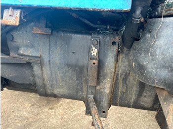 Máy cày Valtra 8150 8150-4 - cała na części: hình 2