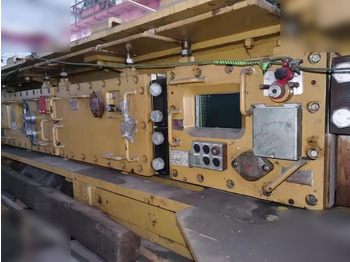 Máy móc đào mỏ CATERPILLAR