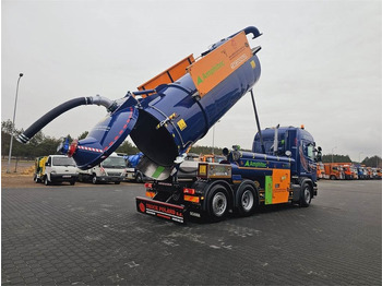 Máy xúc SCANIA