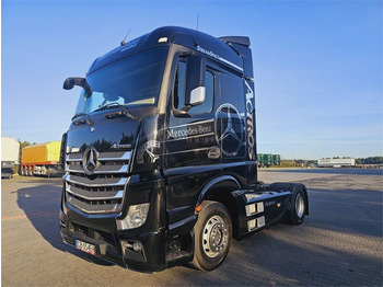 Xe đầu kéo MERCEDES-BENZ Actros 1843