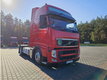 Xe đầu kéo VOLVO FH13