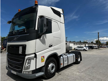 Xe đầu kéo VOLVO FH 500