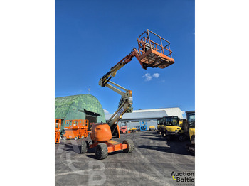 Xe nâng người nhiều khớp nối JLG