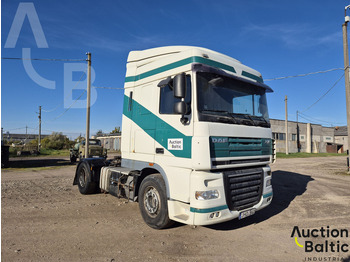 Xe đầu kéo DAF XF 105