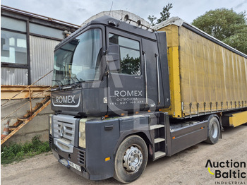 Xe đầu kéo RENAULT Magnum