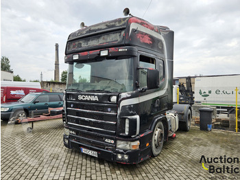 Xe đầu kéo SCANIA