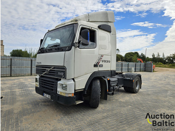 Xe đầu kéo VOLVO FH12