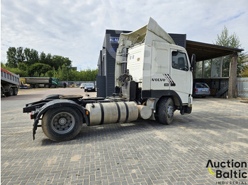 Xe đầu kéo Volvo FH12: hình 4 Xe đầu kéo Volvo FH12: hình 4