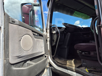 Xe đầu kéo Volvo FH12: hình 5