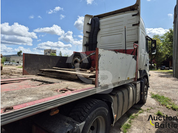 Xe đầu kéo Volvo FH460: hình 3
