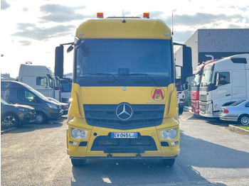 Xe đầu kéo MERCEDES-BENZ Actros 1846