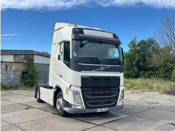 Xe đầu kéo VOLVO FH 500