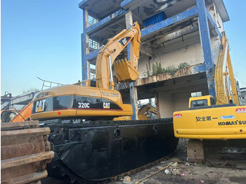 Máy cạp lưỡng cư CATERPILLAR 320C