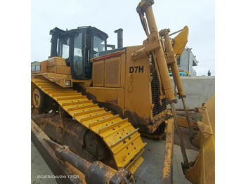 Máy ủi CATERPILLAR D7H: hình 4 Máy ủi CATERPILLAR D7H: hình 4