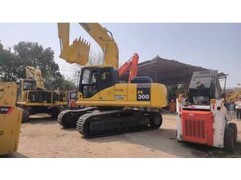 Máy xúc bánh xích KOMATSU PC300-7