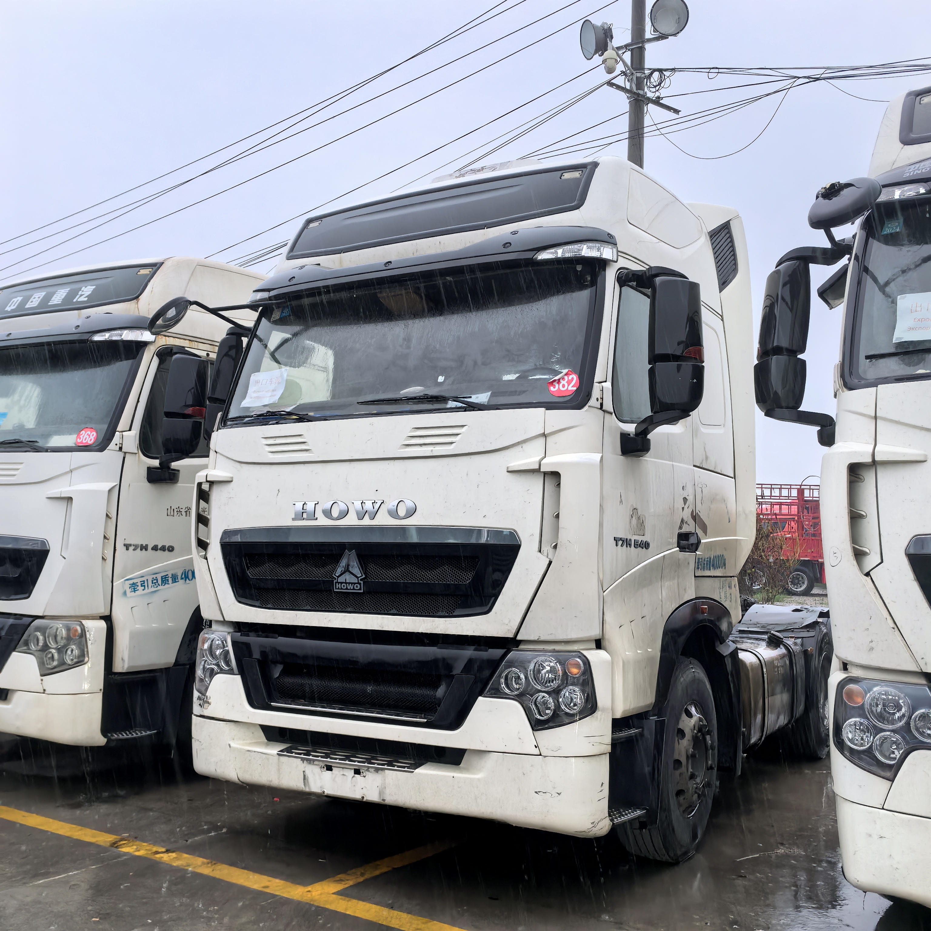Xe đầu kéo SINOTRUK HOWO