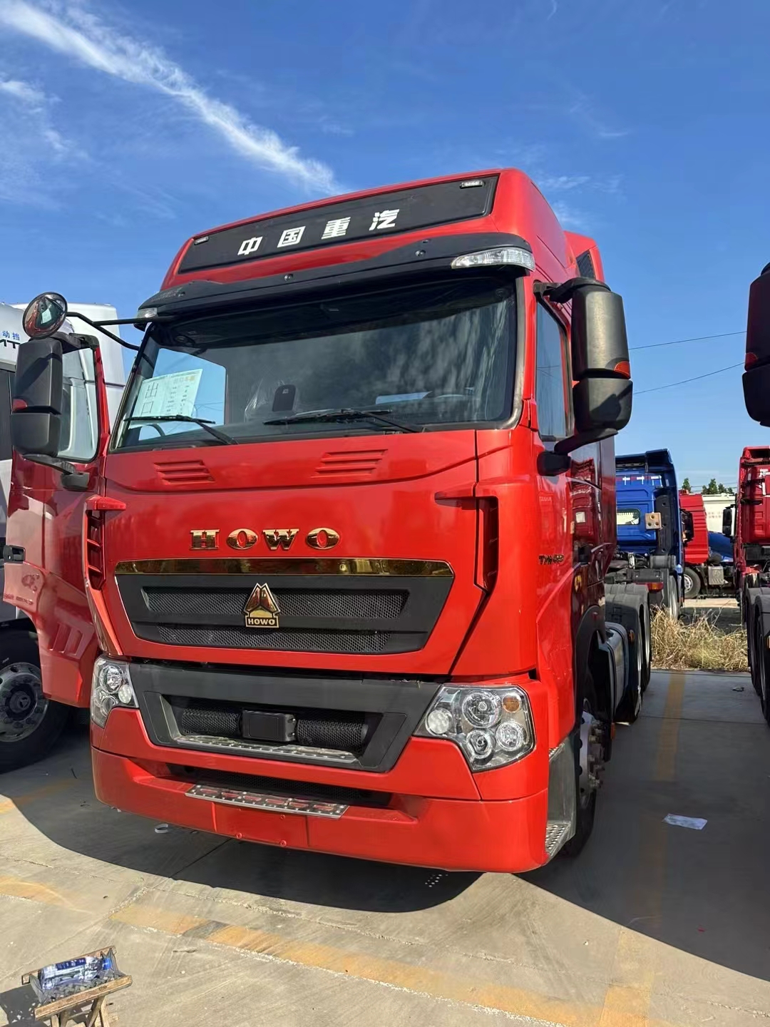 Xe đầu kéo SINOTRUK HOWO