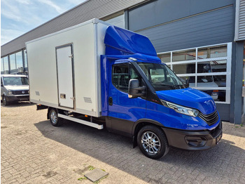 Xe tải nhỏ thùng kín IVECO Daily 35s18
