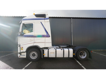 Xe đầu kéo VOLVO FH 420