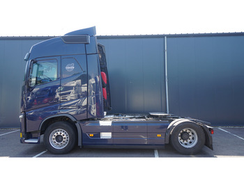 Xe đầu kéo VOLVO FH 460