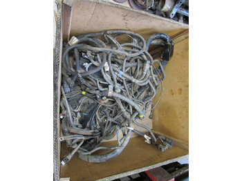 Linh kiện điện cho Xe tải MITSUBISHI FUSO 4P10 COMPLETE WIRING HARNESS: hình 2 Linh kiện điện cho Xe tải MITSUBISHI FUSO 4P10 COMPLETE WIRING HARNESS: hình 2