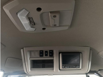 Máy cày mới John Deere TRAKTOR 8R370: hình 4 Máy cày mới John Deere TRAKTOR 8R370: hình 4