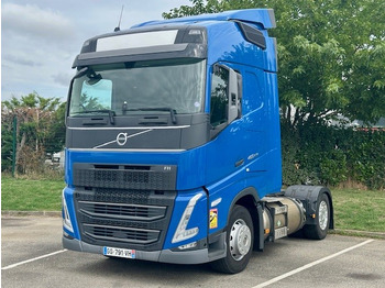 Xe đầu kéo VOLVO FH